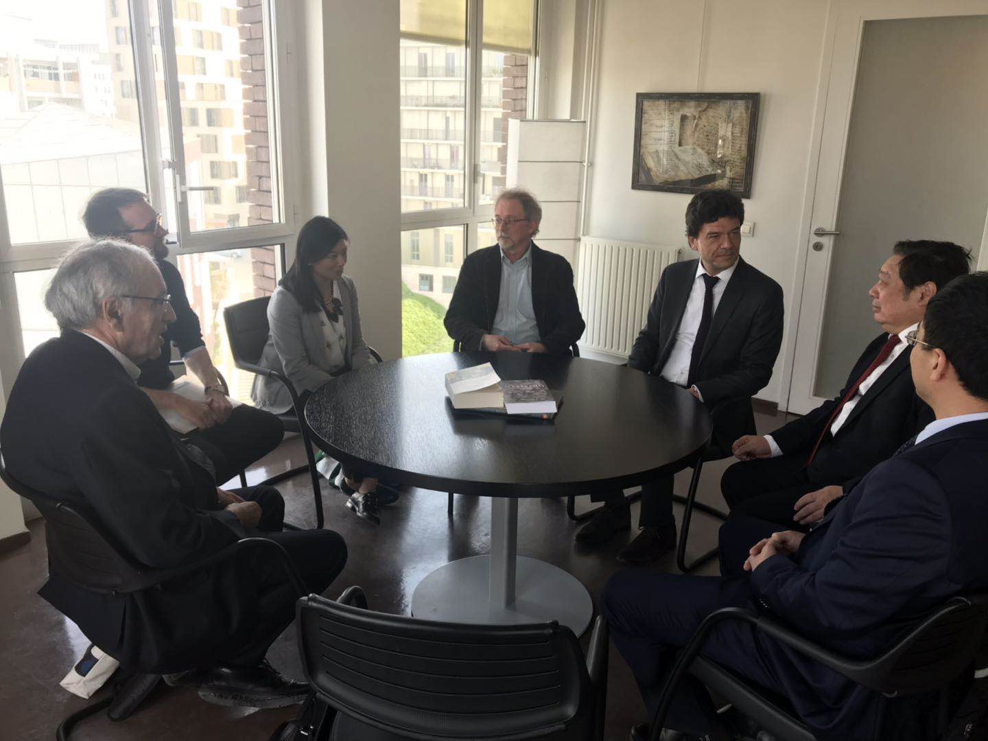 会议现场1.jpg